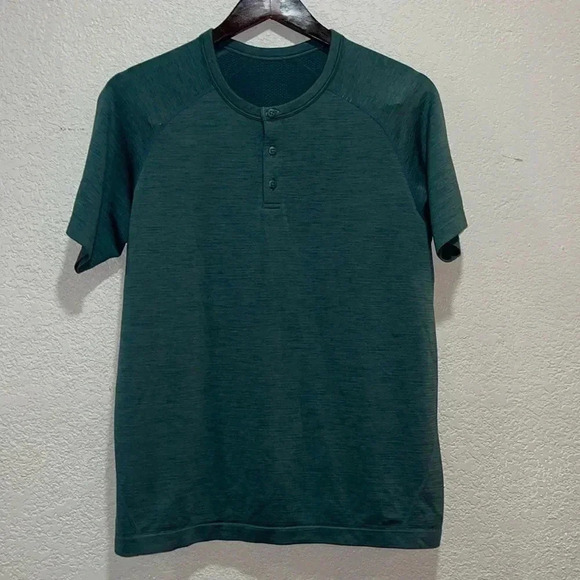 lululemon athletica Other - Lululemon Men’s Metal Vent Polo Tshirt